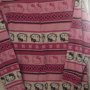 Hello Kitty onesies sleepers color: pink/white size Xl